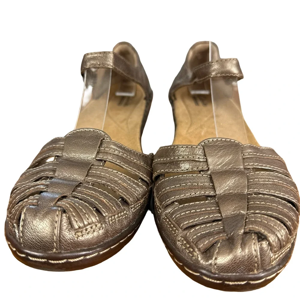 Clarks Wendy Suite Metallic Bronze Leather Ankle Strap Low Heels Shoes Sandals 9